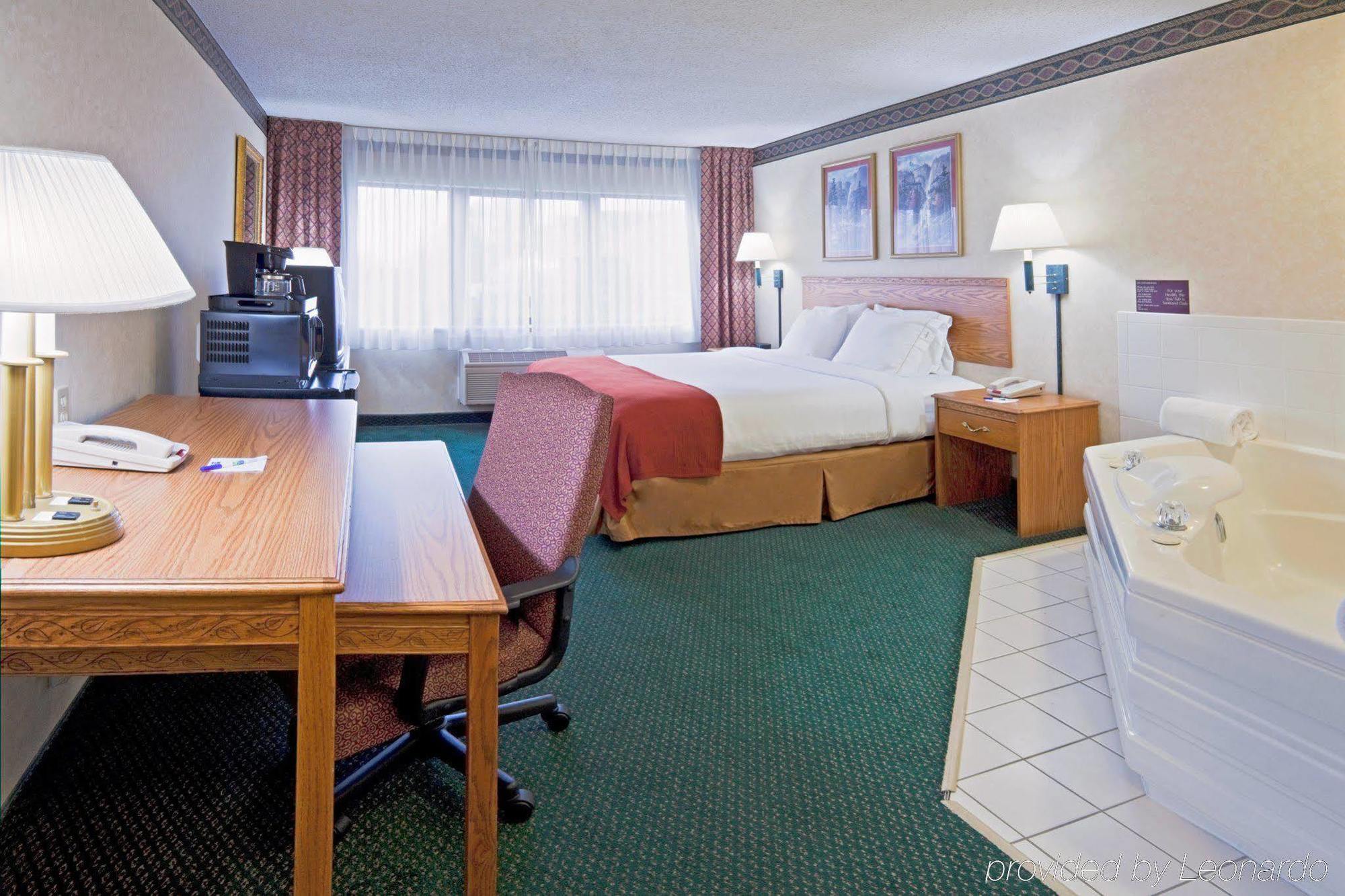 Country Inn & Suites By Radisson, Mishawaka, In South Bend Room photo